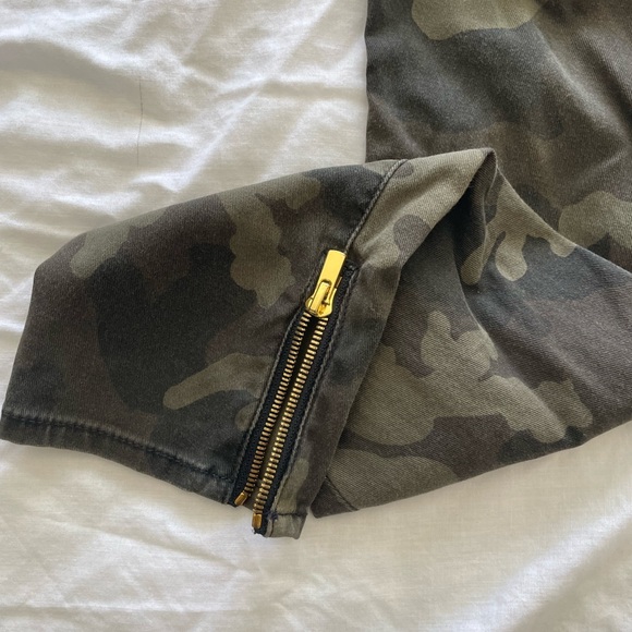 True Religion Jeans - Picture 2 of 3